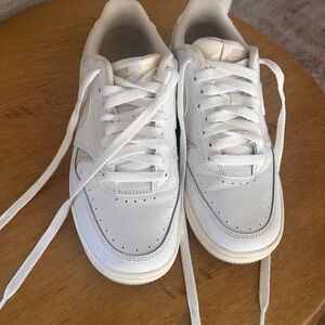 Nike Gamma Force Women’s Sneaker